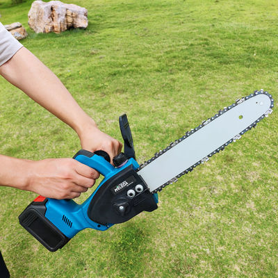 Outdoor 12 Inch Single Hand Chainsaw 650W Electric Motor Cordless Chainsaw